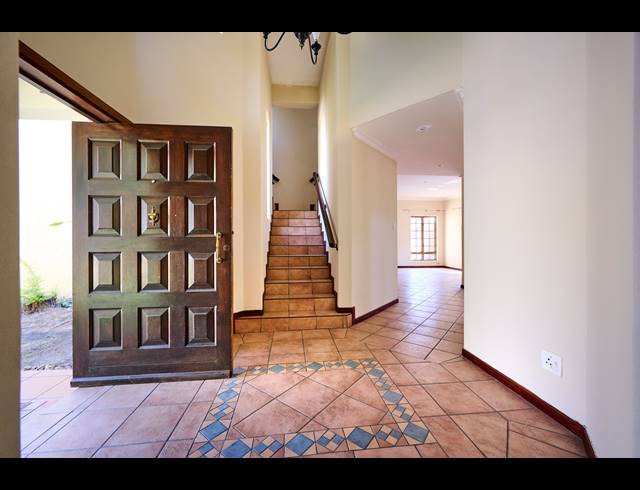 4 BEDROOM HOUSE FOR SALE IN KYALAMI HILLS